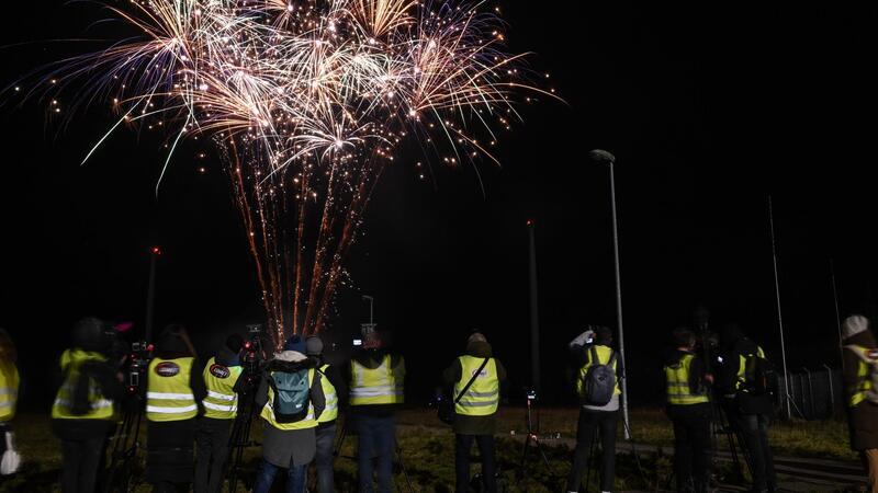 Verkaufsstart für Silvesterfeuerwerk - Sorge vor Angriffen Die Feuerwerkbranche rechnet mit ähnlich guten Umsätzen wie 2022.