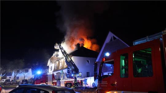 Die Flammen waren bei dem Einsatz in Buxtehude weithin sichtbar.
