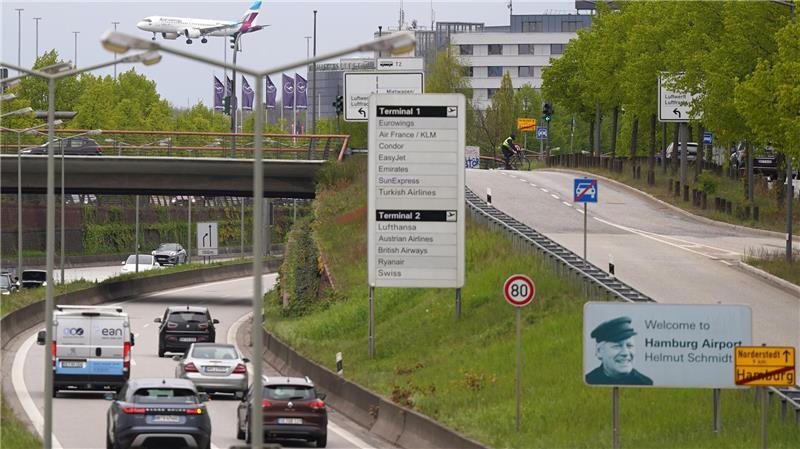 Fast 15 Millionen Fluggäste - Hamburg Airport macht Gewinn Die Fluggesellschaft Eurowings war 2024 die Airline mit den meisten Starts und Landungen in Hamburg.
