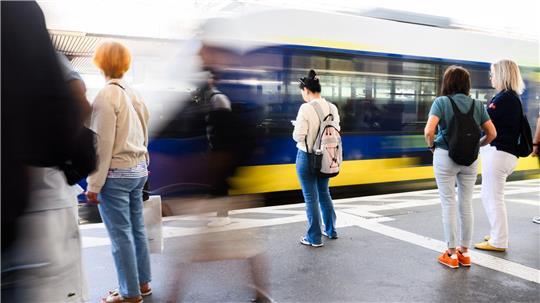 Die Förderung des Nahverkehrs verteilt sich auf eine Vielzahl von Projekten im ganzen Land. (Symbolbild)