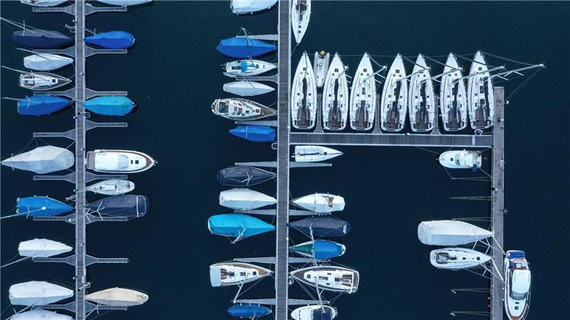 Studie: Freizeit-Schifffahrt belastet Seen deutlich Die Forschenden empfehlen strengere Regeln für Schifffahrt und Bootstourismus.