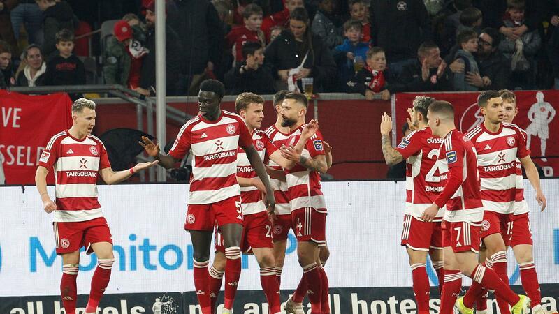 Die Fortuna rückt durch den Sieg im direkten Duell bis auf einen Punkt an den HSV heran.