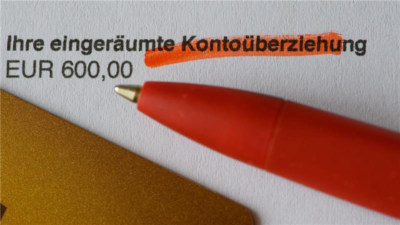 Bankkunden sollen mehr Rechte beim Dispo bekommen Die Frage einer Deckelung von Dispo-Zinsen wird in dem Entwurf nicht thematisiert. (Symbolbild)