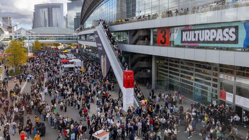 Die Frankfurter Buchmesse bleibt auf dem Messegelände der Mainmetropole.