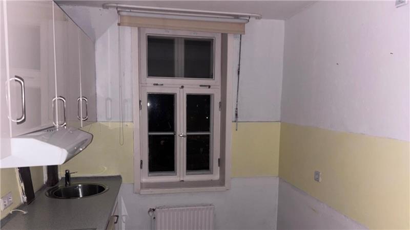 Die Friedrich-Huth-Bücherei wird um einige Räumlichkeiten erweitert. Hier die alte Küche.