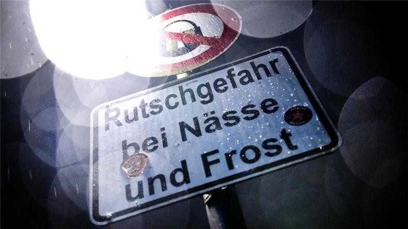 Erster Schnee und erneut Unfälle auf A27 – Frostwarnung im Kreis Stade Die Frostwarnung des DWD für den Landkreis Stade gilt bis Mittwochmorgen.