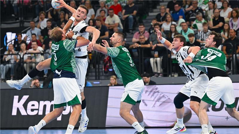 Handball-Krimi: Füchse Berlin gewinnen Supercup Die Füchse Berlin haben im Duell mit dem THW Kiel zum zweiten Mal den Supercup gewonnen.