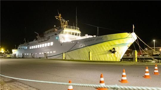 Die „Funny Girl“ liegt im Hafen von Büsum.