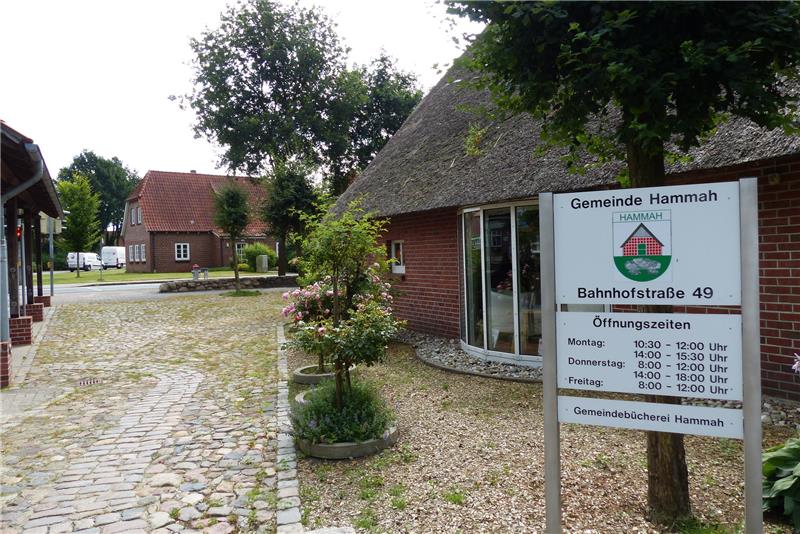 Die Gebäude der Gemeindeverwaltung in Hammah. Foto: Jutta Eidtmann