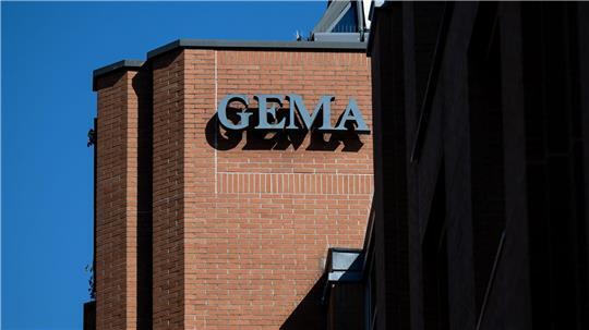 Die Gema klagt gegen den ChatGPT-Betreiber OpenAI. (Archivbild)