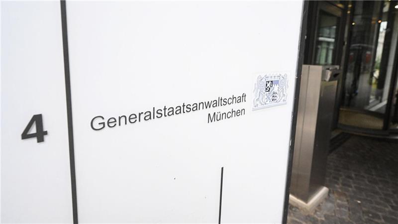 Die Generalstaatsanwaltschaft München bestätigte die Festnahmen und mehrere Haftbefehle.