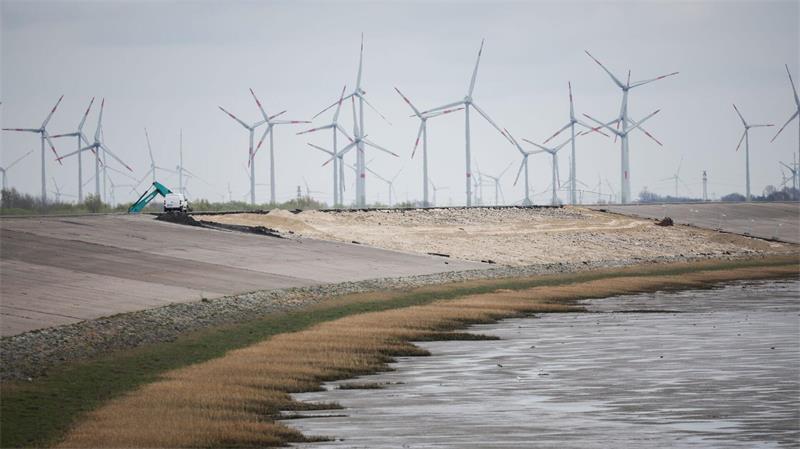 Die Gesamtkosten für die Deichverstärkung am Eiderdamm Nord betragen rund 30 Millionen Euro. (Archivbild) 