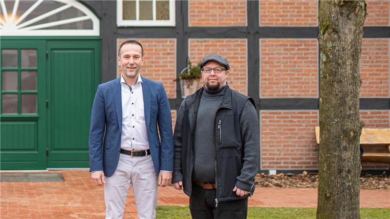 Die Geschäftsführer des Restaurants Wulsdorfer Buernhus, Husein Nikezic und Danny Block.