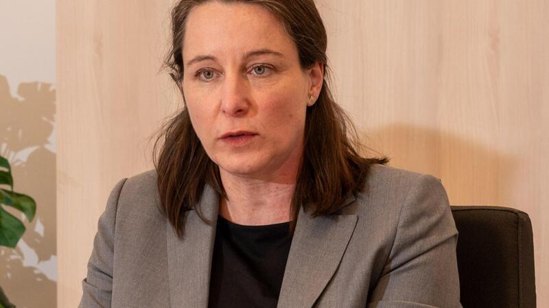 Nach Klinik-Aus bei Ameos: Zahl der Notfälle in Reinkenheide schießt in die Höhe Die Geschäftsführung des Klinikums Bremerhaven-Reinkenheide Witiko Nickel, Susanne Kleinbrahm (Foto) im Gespräch.