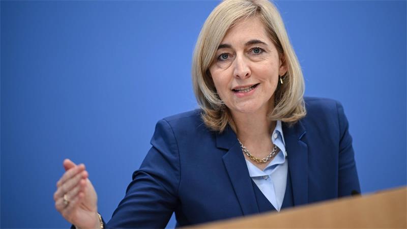 Die Gesundheitsministerin tritt Kritik an ihren Plänen für die Pflegeversicherung entgegen. (Archivbild)