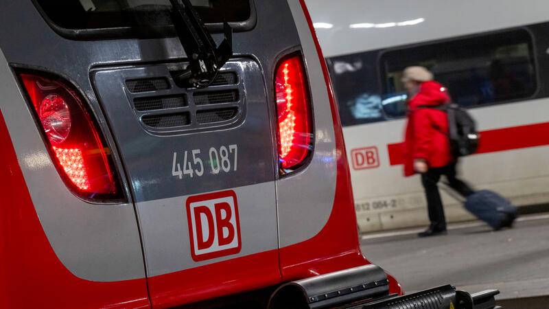 Zugausfälle und Verspätungen – Wo es bei Bahn-Ärger Hilfe gibt Die Gewerkschaft Deutscher Lokomotivführer (GDL) hat zu einem weiteren mehrtägigen Streik bei der Deutschen Bahn aufgerufen.