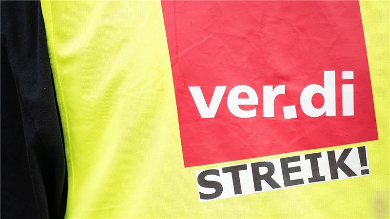 Streik des öffentlichen Dienstes mit rund 500 Teilnehmern Die Gewerkschaft Verdi hat Beschäftigte aus dem öffentlichen Dienst aus dem Großraum Lübeck zum Warnstreik aufgerufen. (Archivbild)