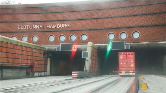 Die Gewerkschaft Verdi hat Beschäftigte der Tunnelbetriebszentrale zum Warnstreik aufgerufen. (Archivbild)