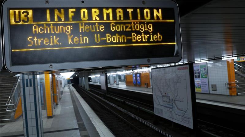 Die Gewerkschaft Verdi hat erneut zu einem Warnstreik bei der Hochbahn aufgerufen. (Archivbild) 