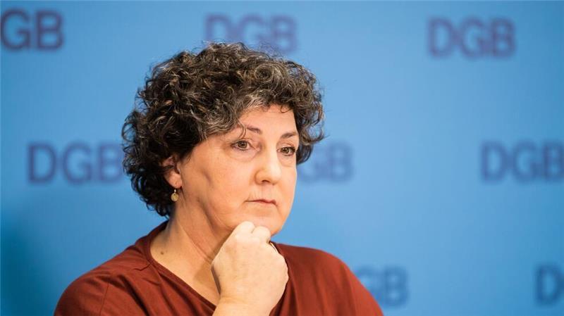 4-Tage-Woche ohne Lohneinbußen? Initiative stellt Studie vor Die Gewerkschafterin Anja Piel sieht Vorteile in der Vier-Tage-Woche, aber auch Risiken.