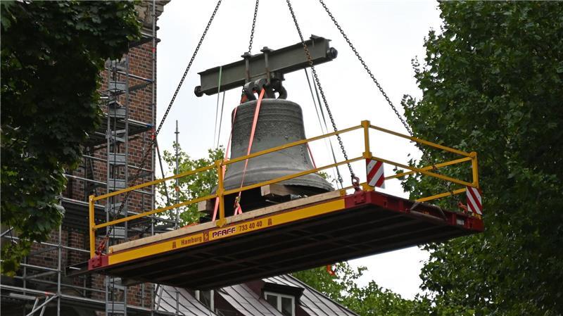 Gloria-Glocke von St. Katharinen geht auf Reisen Die Glocke wird in den Niederlanden restauriert.