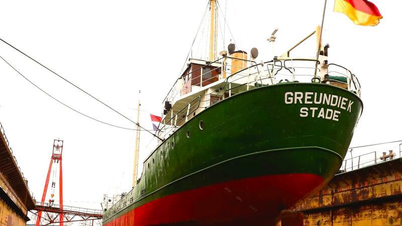 Böse Überraschung: Wassereinbruch auf Oldtimer MS Greundiek Die Greundiek zur Reparatur in der Bredo Werft.