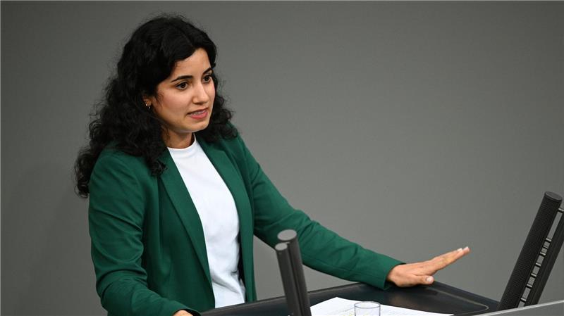 „Demokratie leben!“: Warum um das Programm gestritten wird Die Grünen-Politikerin Misbah Khan sieht einen parteipolitischen Zusammenhang. (Archivbild)