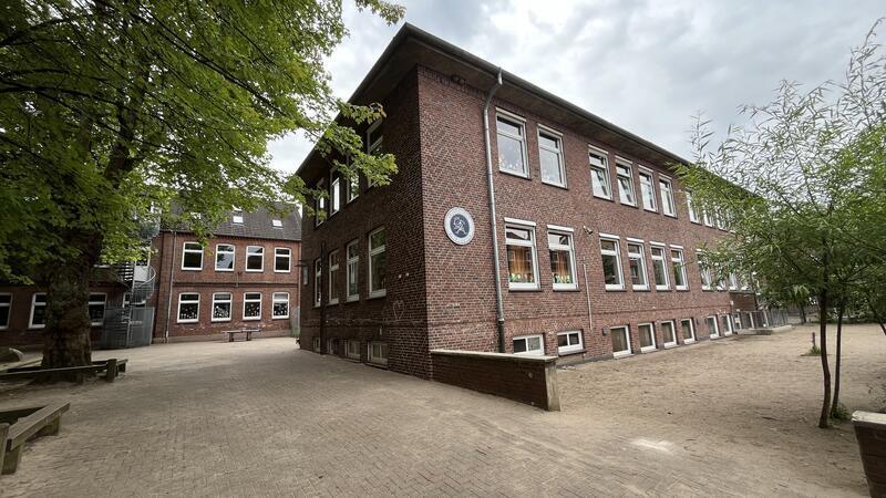 Steigende Zahlen: Wohin mit Buxtehudes Grundschülern? Die Grundschule Altkloster ist zu klein, um alle Kinder aufnehmen zu können. Jetzt wird diskutiert, wie die Schule entlastet werden kann.