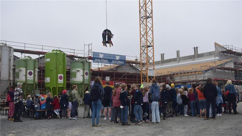 Samtgemeinde Horneburg: Ein Jahr voller Baustellen und Probleme Die Grundschule Bliedersdorf-Nottensdorf ist die bisher größte Investition der Samtgemeinde Horneburg.