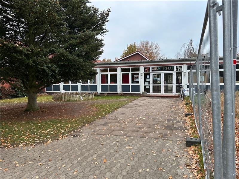 Die Grundschule Hammah ist nachmittags geschlossen - noch. Für den Ganztagsbetrieb ab 2026 wird sie demnächst umgebaut.