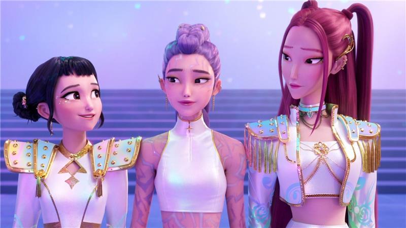 Die Gruppe besteht aus den drei Mitgliedern (von links nach rechts) Zoey, Rumi und Mira, die ein Doppelleben als Dämonenjägerinnen führen. (Netflix-Handout)