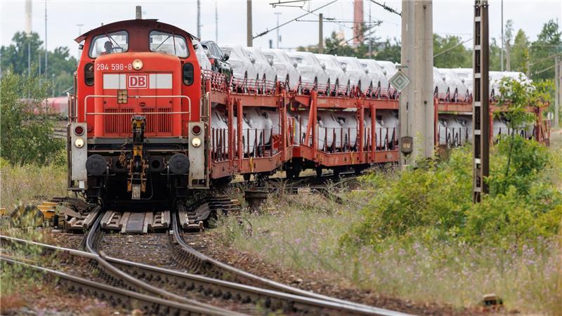 Vor diesen Herausforderungen steht der künftige Bahn-Chef Die Güterverkehrstochter DB Cargo muss dringend aus den roten Zahlen kommen. (Archivbild)