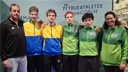 Die HNT/BSV-Staffel um das Trainergespann Alexander Mirkens (links) und Houssaina Dridi.