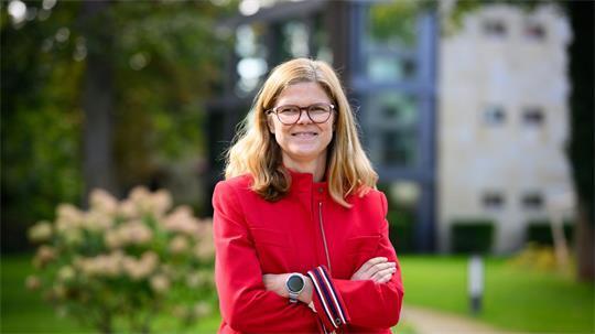 Die HPI-Chefin Daniela Gerd tom Markotten fordert die KI-Konzerne auf, ihre geschlossenen Systeme zu öffnen. 