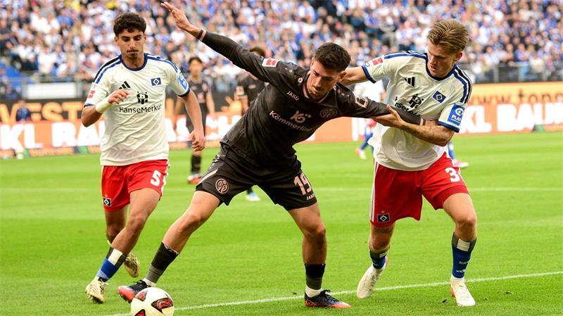 Desolater HSV, reife Mainzer: Hamburger Fehlstart perfekt Die HSV-Spieler hatten meist das Nachsehen gegen die Mainzer Gäste.