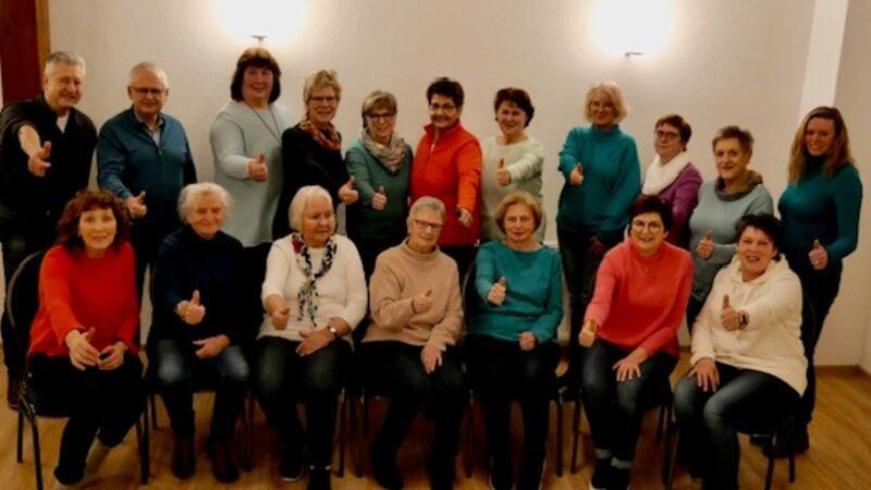 Die Hagenaher Sportsänger singen in der St. Marienkirche in Himmelpforten Die Hagenaher Sportsänger geben unter der Leitung von Cordula Wintjen-Rakozi ein Konzert in der St. Marienkirche in Himmelpforten.