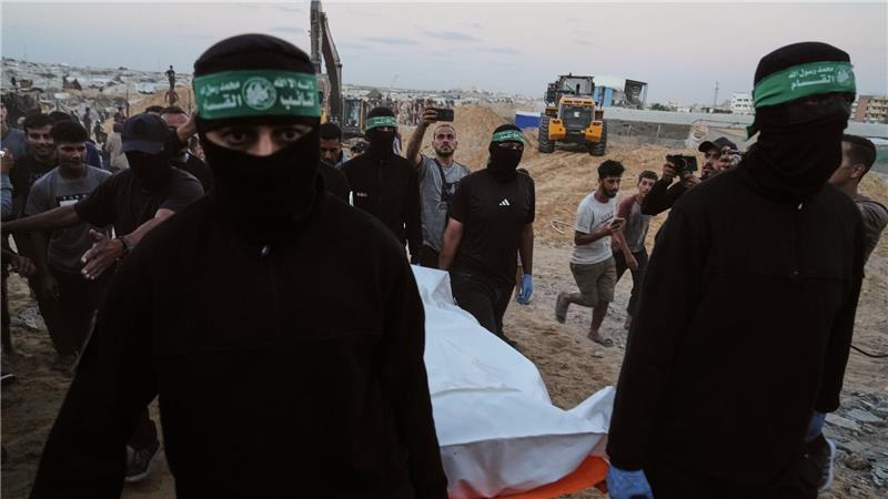 Die Hamas will zwei weiteren Geiseln in Gaza geborgen haben. (Archivbild)