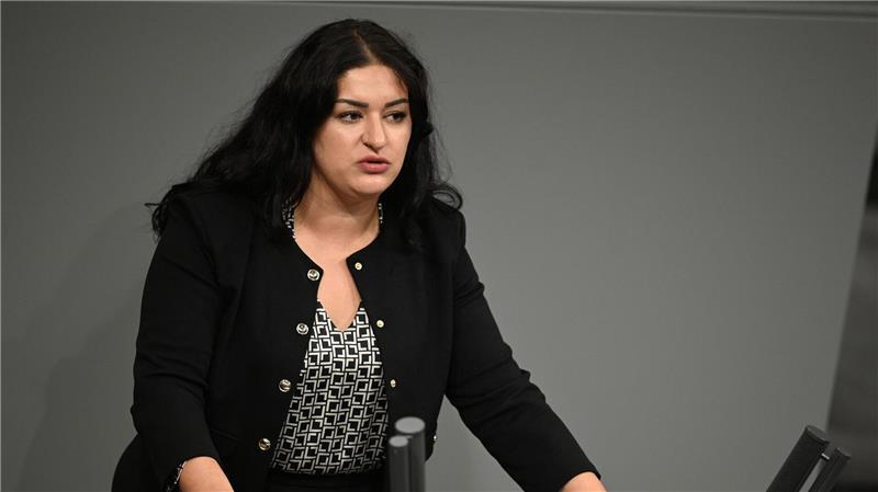 Lebenserwartung älterer Hamburger leicht gesunken Die Hamburger Linken-Politikerin Özdemir wurde vergangenes Jahr in den Bundestag gewählt. (Archivbild)