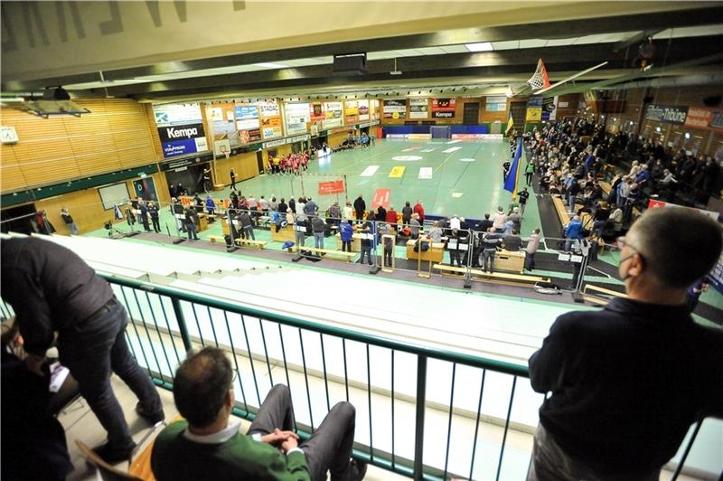 Die Handball-Fans durften bereits beim Heimspiel am Mittwoch nicht auf der Stadtwerke-Tribüne in der Halle Nord sitzen. Foto: Jan Iso Jürgens