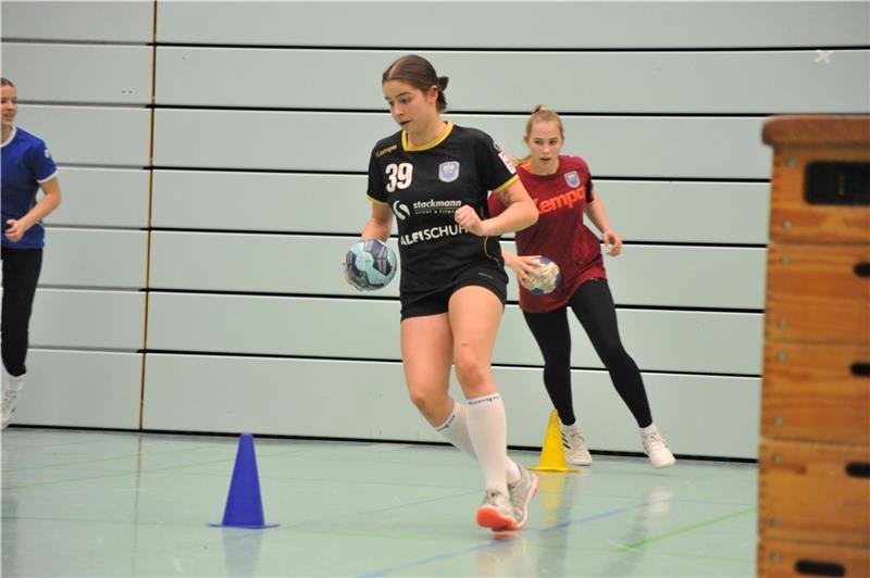 Die Handballerin Lena Heinemann ist nach einer Rückenoperation auf dem Weg zu alter Stärke. Foto: Scholz (Archiv)