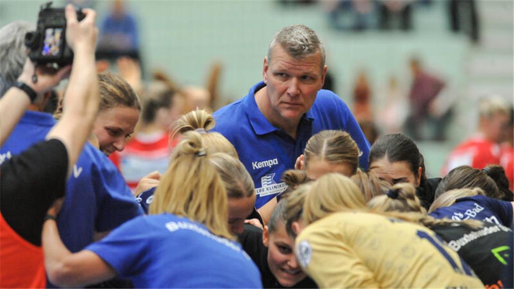 Die Handballerinnen des Buxtehuder SV haben ihren zweiten Saisonsieg im fünften ...