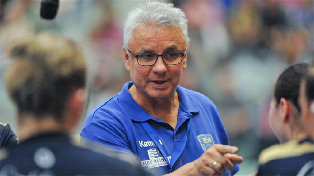 Die Handballerinnen des Buxtehuder SV haben ihren zweiten Saisonsieg im fünften ...