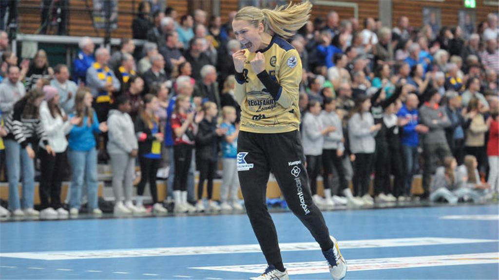 Die Handballerinnen des Buxtehuder SV haben ihren zweiten Saisonsieg im fünften ...
