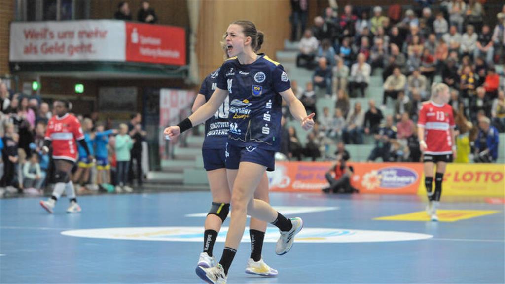 Die Handballerinnen des Buxtehuder SV haben ihren zweiten Saisonsieg im fünften ...