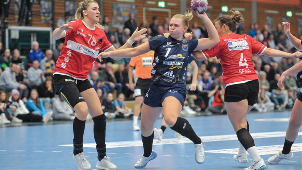 Die Handballerinnen des Buxtehuder SV haben ihren zweiten Saisonsieg im fünften ...