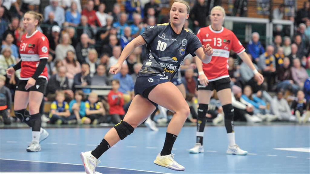 Die Handballerinnen des Buxtehuder SV haben ihren zweiten Saisonsieg im fünften ...