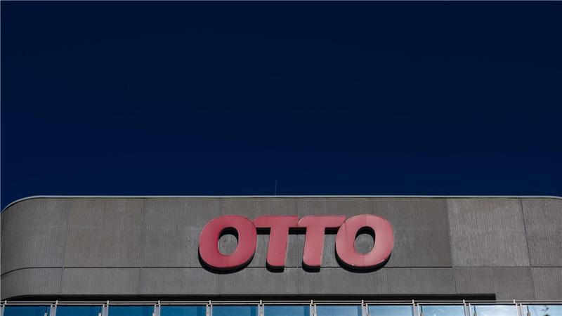 Otto erzielt nach zwei Geschäftsjahren wieder Gewinn Die Handelsgruppe Otto hat im zurückliegenden Geschäftsjahr wieder einen Gewinn erzielt.
