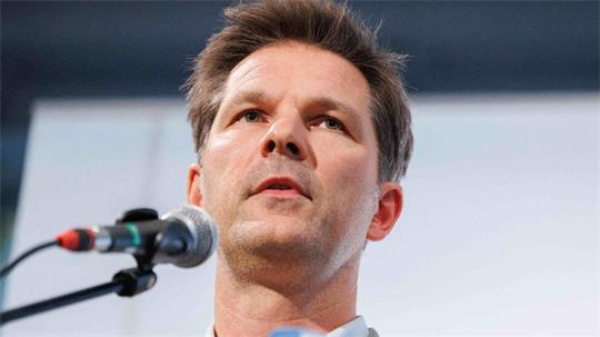 Die Hannoveraner Staatsanwaltschaft ermittelt gegen den SPD-Spitzenkandidaten Steffen Krach.