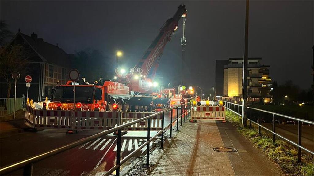 Die Hansestraße wurde für das Manöver in Stade am Wochenende gesperrt.