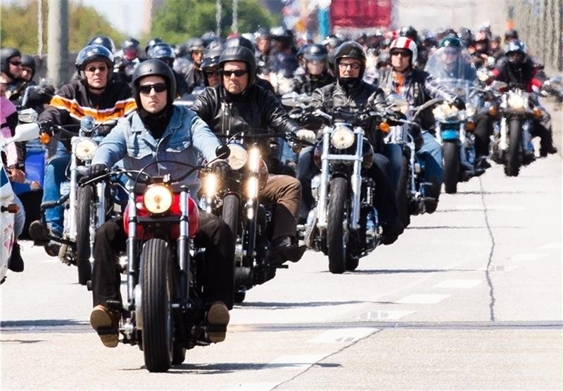 Die Harley Days auf der Köhlbrandbrücke: Am Wochenende kommen die Biker wieder nach Hamburg. Bergmann organisiert das Treffen. Fotos dpa